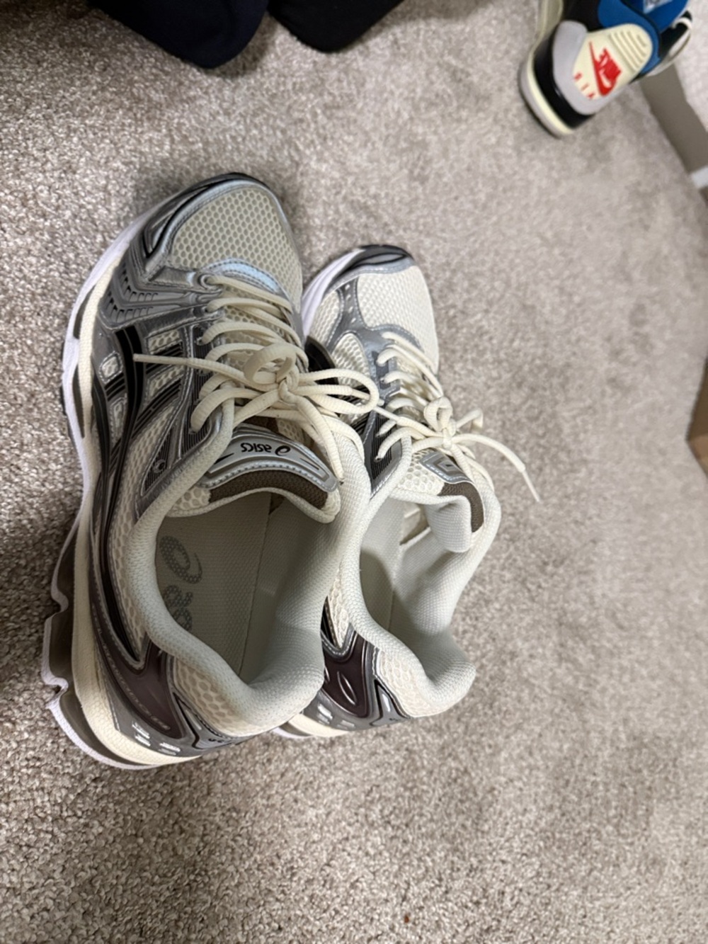 ASICS Men’s Kayano 14 White and Silver Lace-Up Athletic Sneakers - Picture 2 of 5
